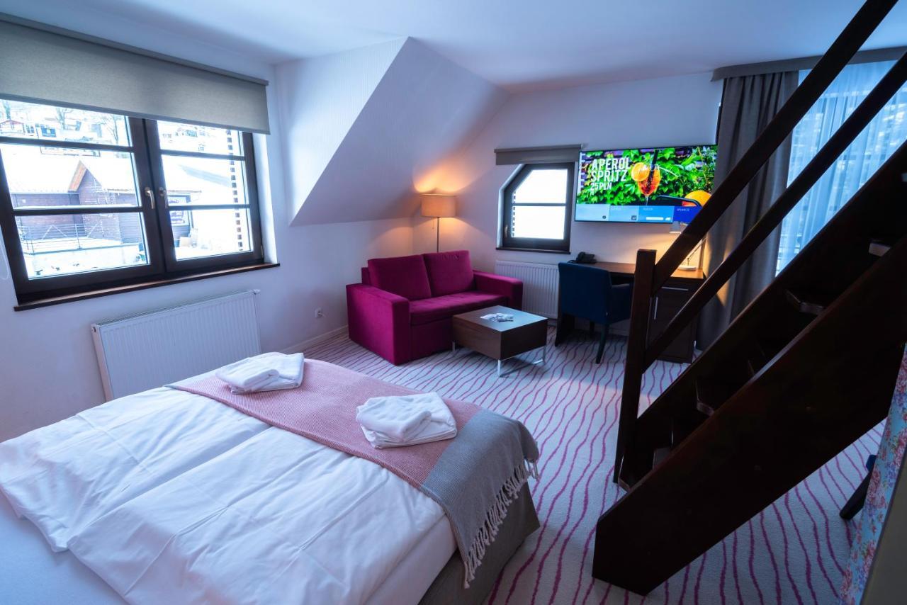 Aparthotel Flinski Sport & Spa Swieradow-Zdroj Ngoại thất bức ảnh